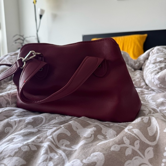 Zara Mid-Size City Bag with Detachable Straps - Maroon colour - Picture 9 of 14
